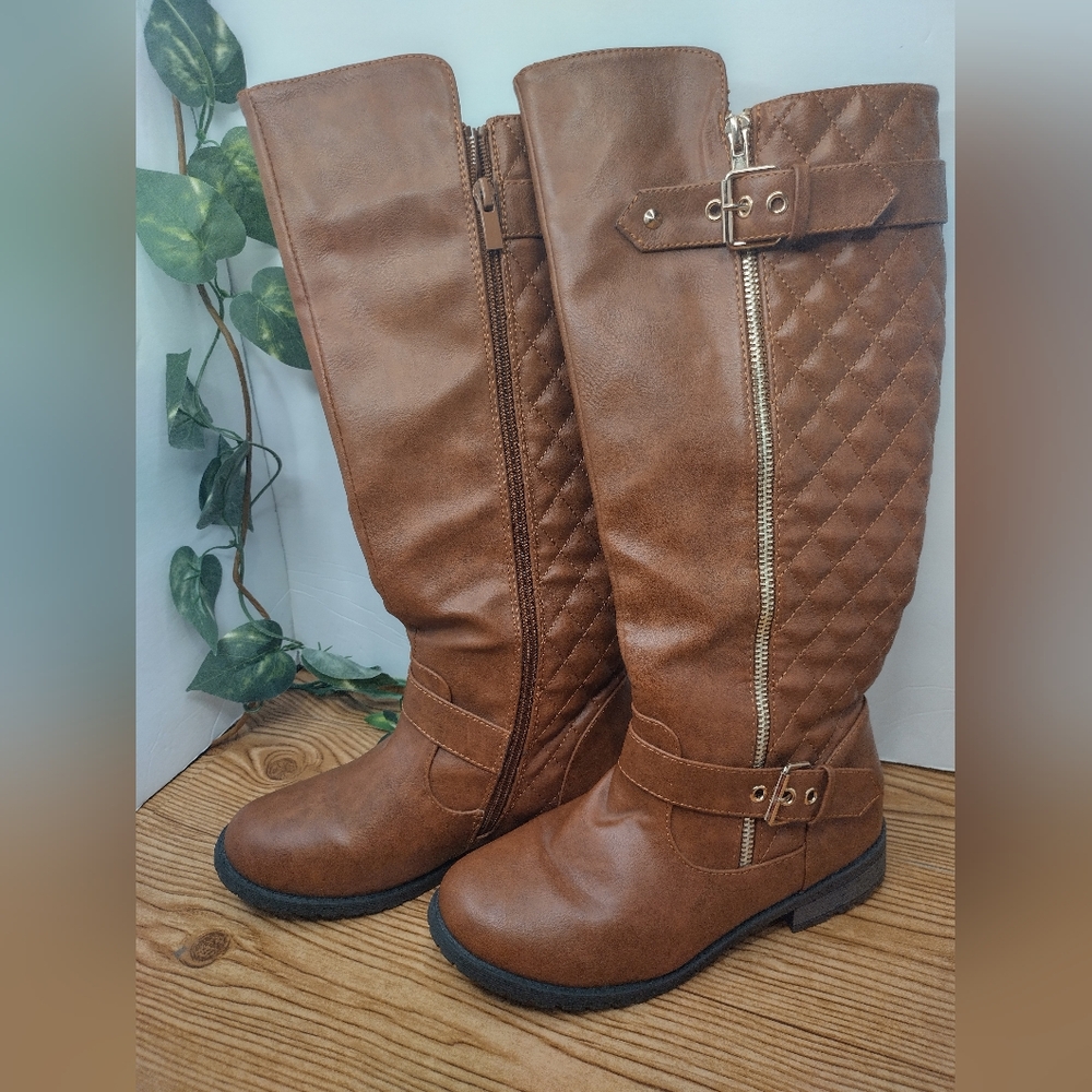 Woman's Forever Brown Riding Boots Size 6 1/2